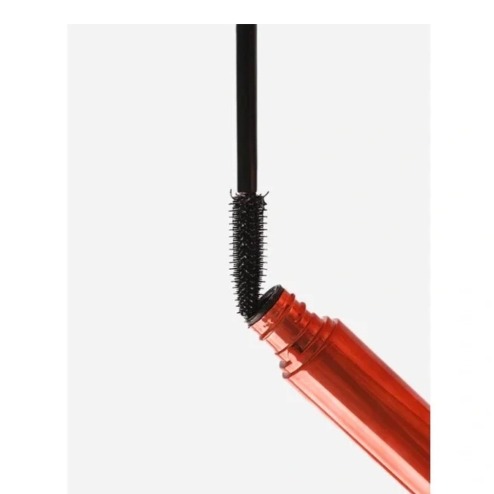 Floss Bold Black Mascara - Picture 3 of 3